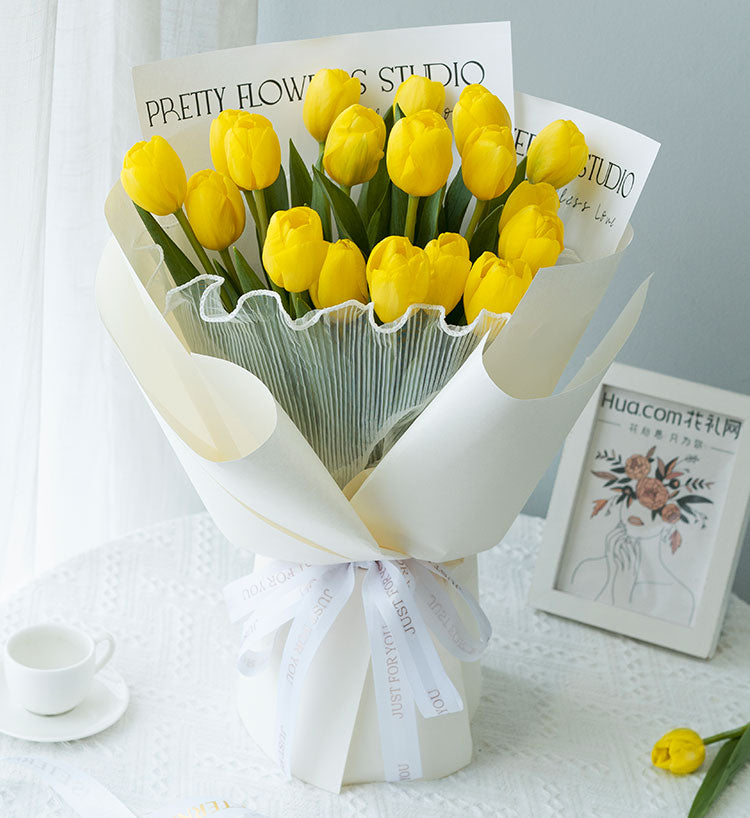 Conoce la belleza: 19 tulipanes en un ramo.